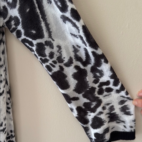 Black and White Leopard Print Women's Cardigan Sweater - Picture 4 of 8